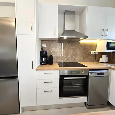 Ak View Apartment
